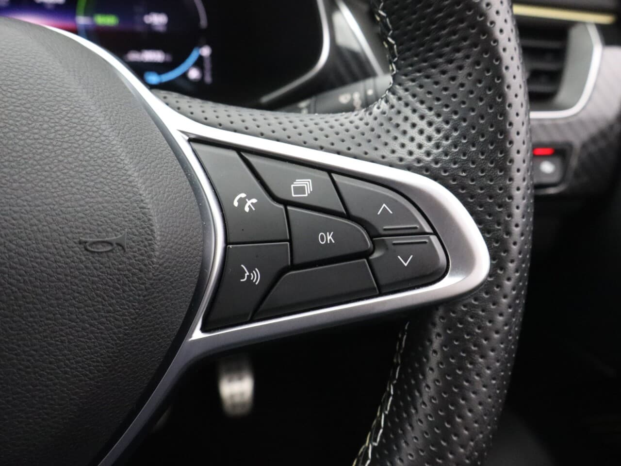 Renault Arkana 1.6 E-TECH E-Tech engineered — image 16
