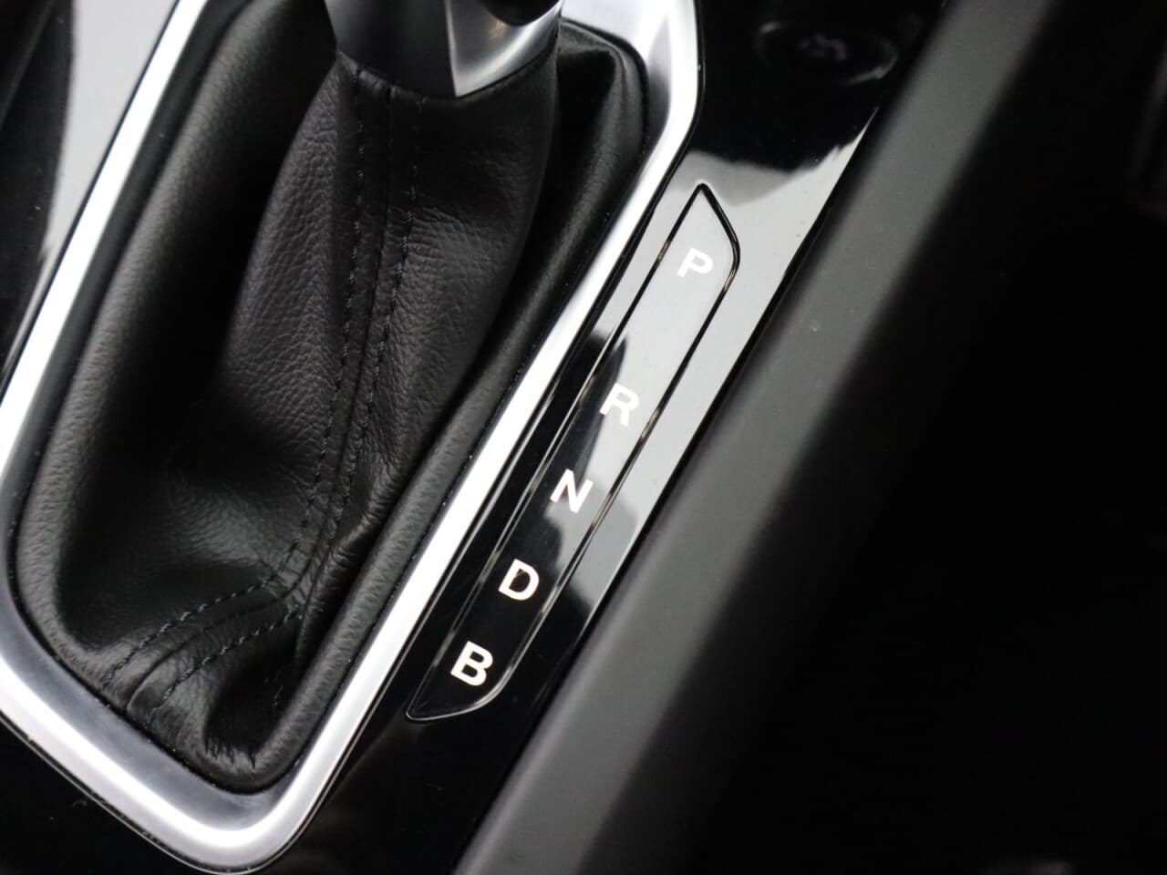 Renault Arkana 1.6 E-TECH E-Tech engineered — image 21
