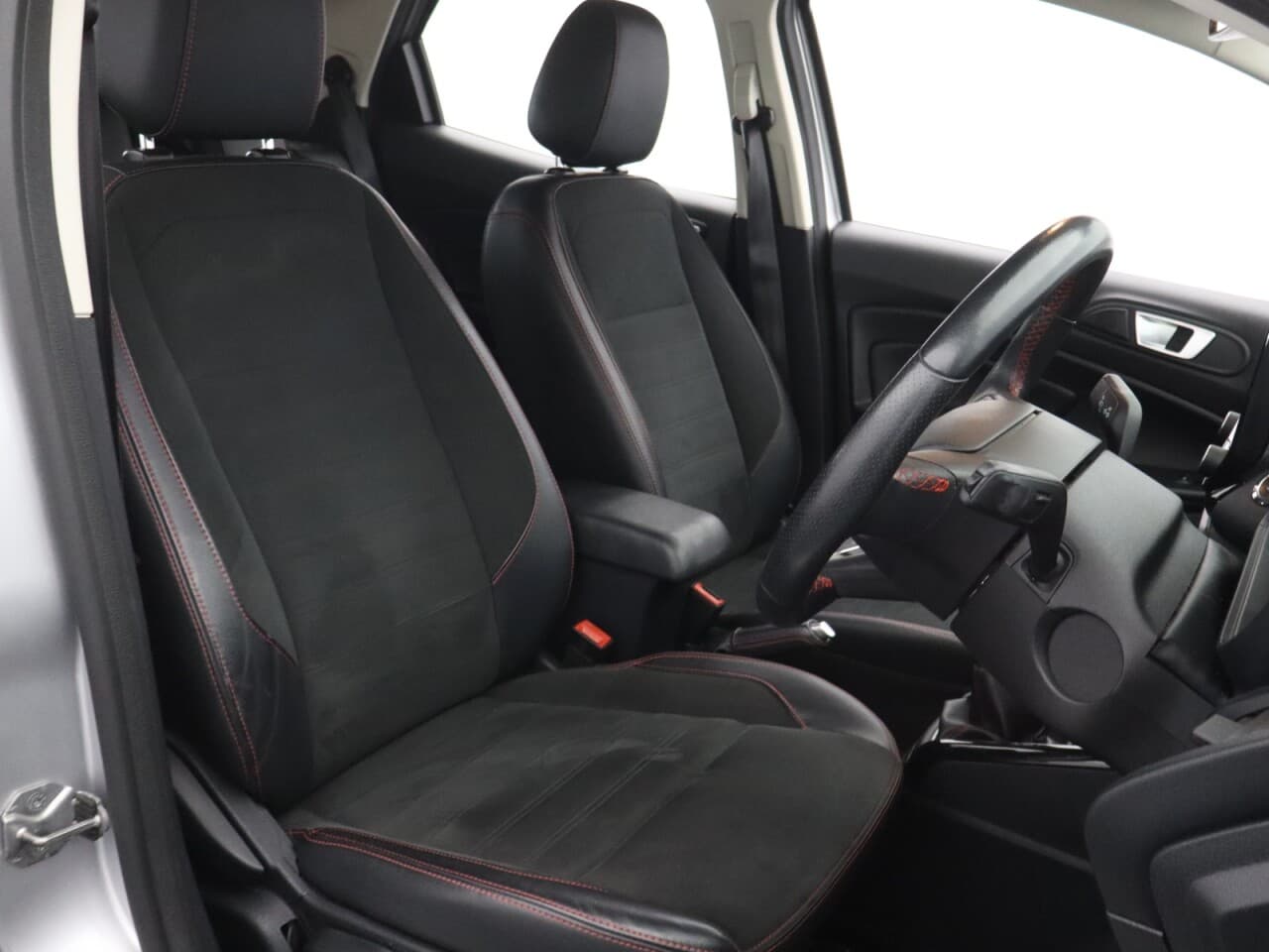 Ford Ecosport 1.5 EcoBlue ST-Line — image 13