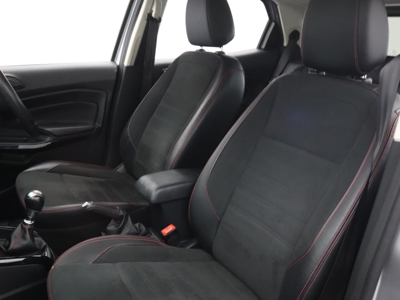 Ford Ecosport 1.5 EcoBlue ST-Line — image 39