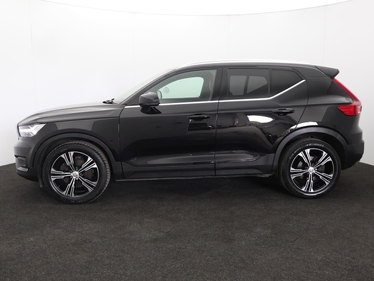Volvo XC40 2.0 B4 MHEV Inscription Pro — image 6