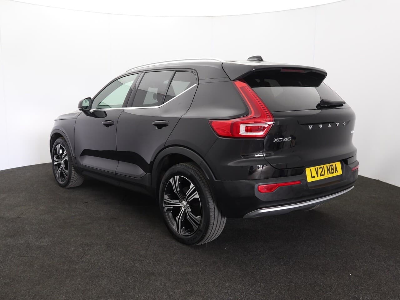 Volvo XC40 2.0 B4 MHEV Inscription Pro — image 8