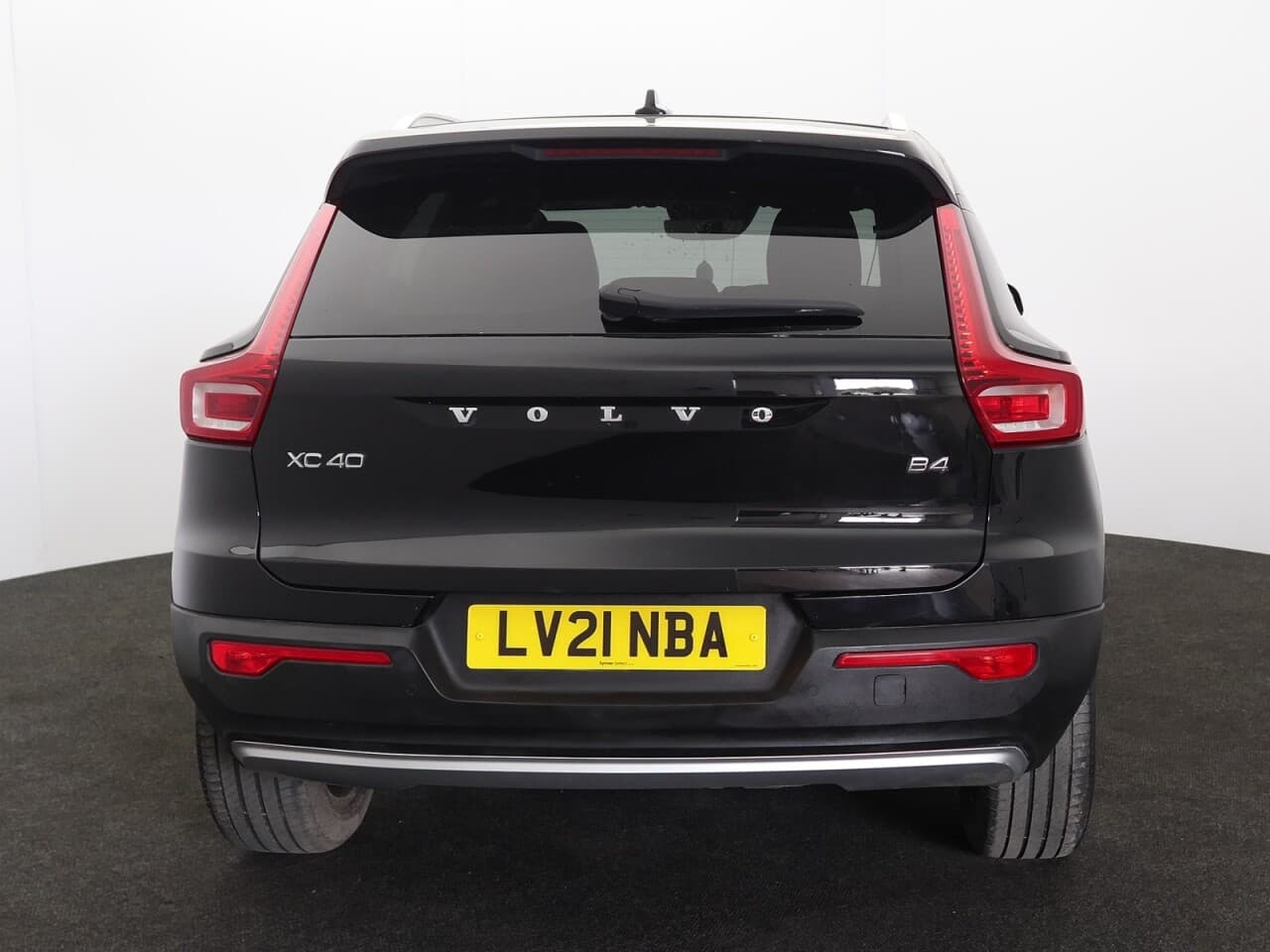 Volvo XC40 2.0 B4 MHEV Inscription Pro — image 9
