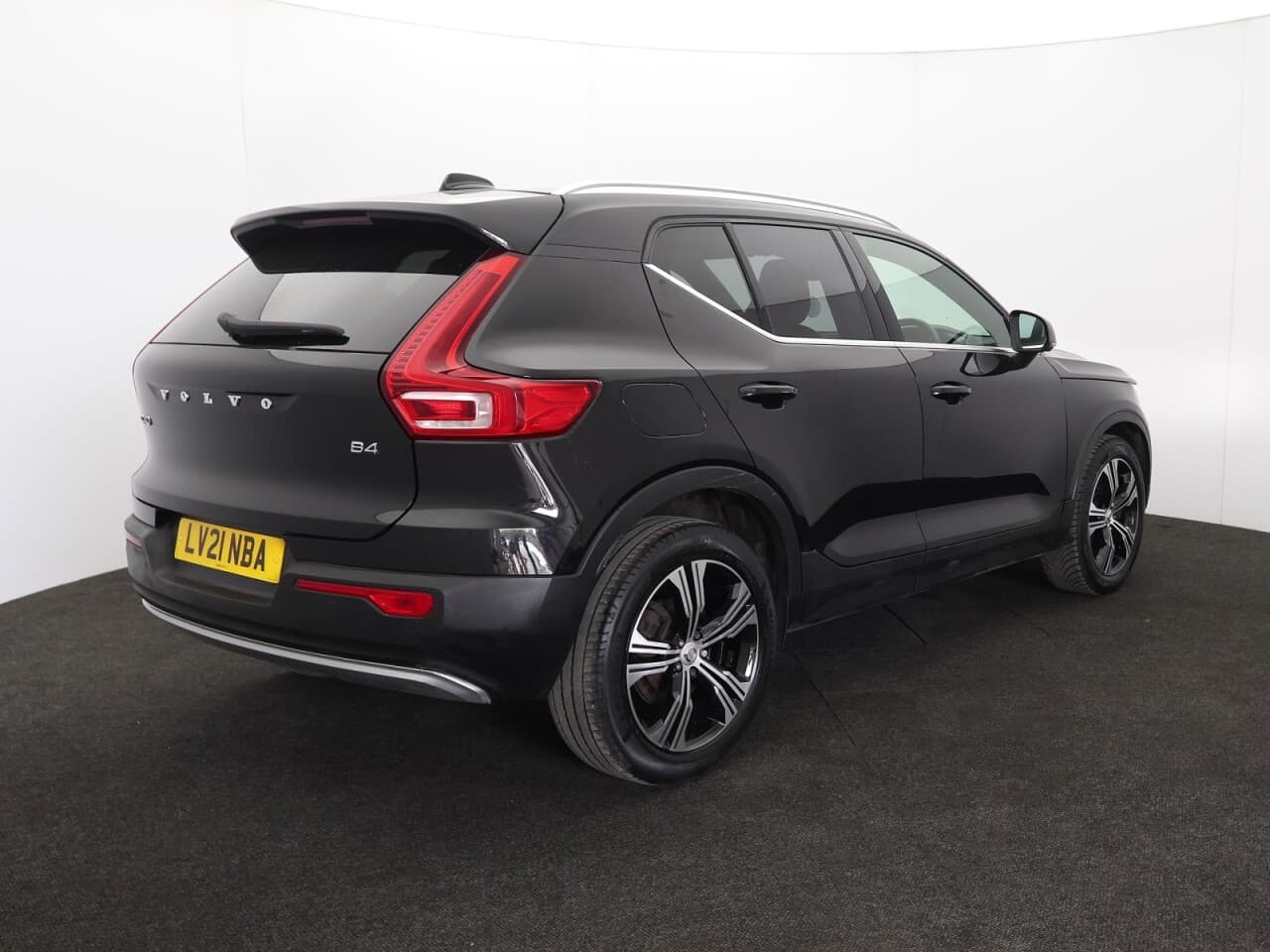 Volvo XC40 2.0 B4 MHEV Inscription Pro — image 10