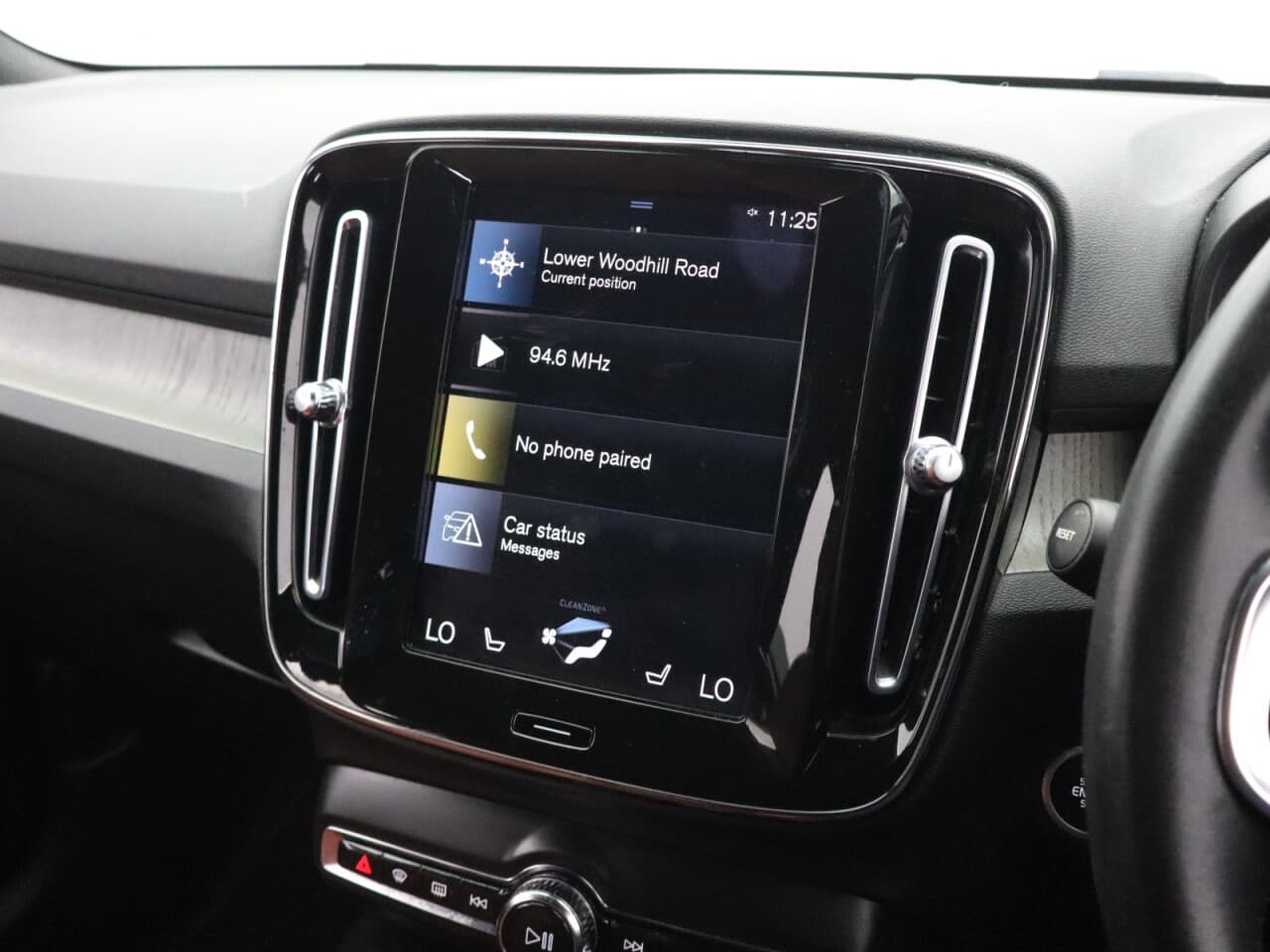 Volvo XC40 2.0 B4 MHEV Inscription Pro — image 22