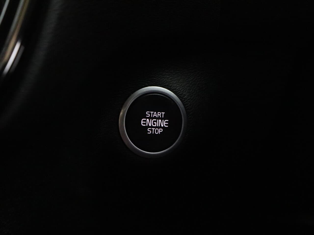 Volvo XC40 2.0 B4 MHEV Inscription Pro — image 29