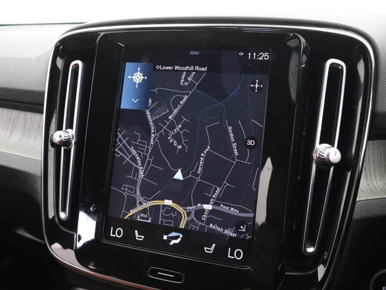Volvo XC40 2.0 B4 MHEV Inscription Pro — image 35