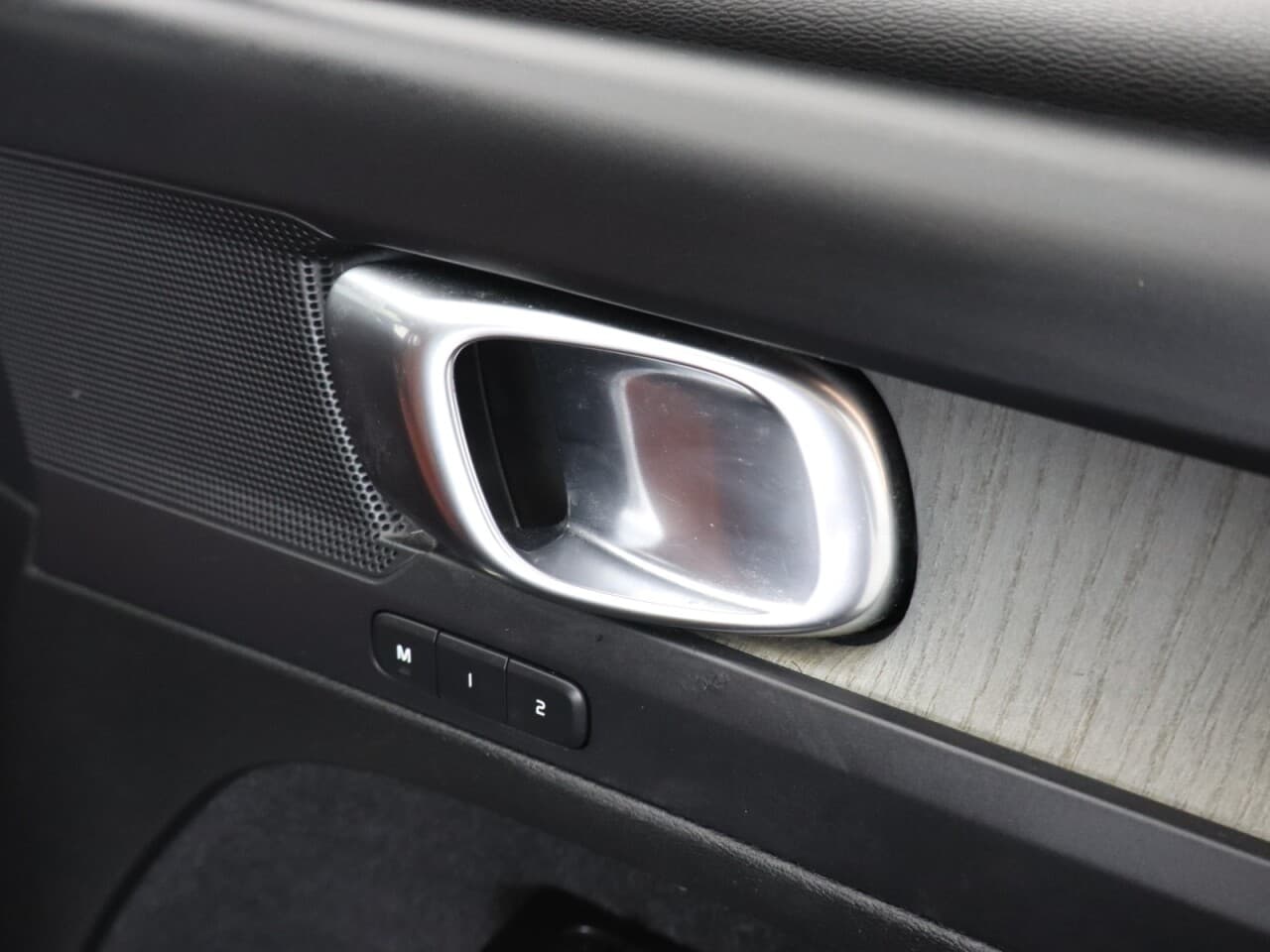 Volvo XC40 2.0 B4 MHEV Inscription Pro — image 50