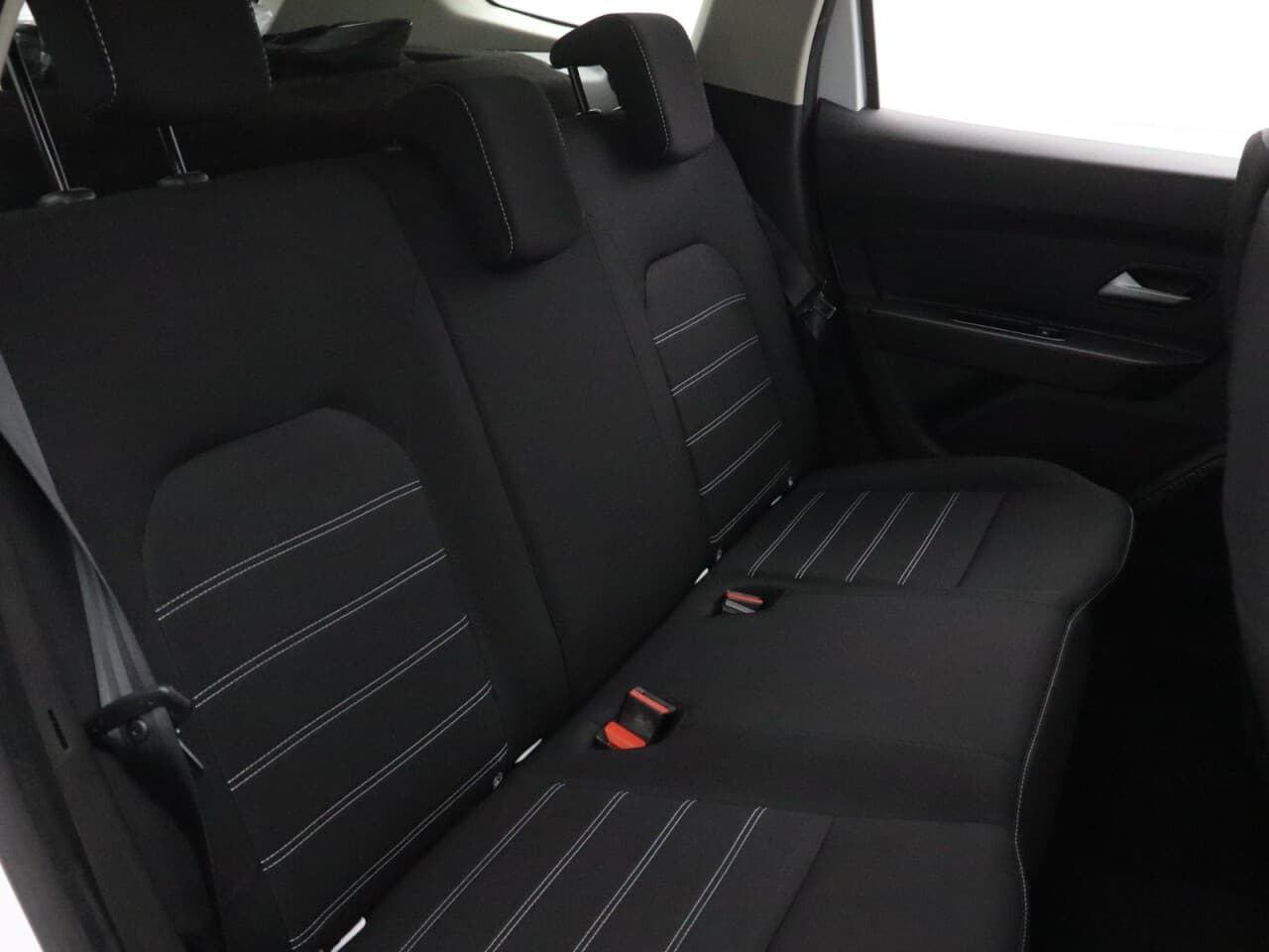 Dacia Duster 1.0 TCe Expression — image 39
