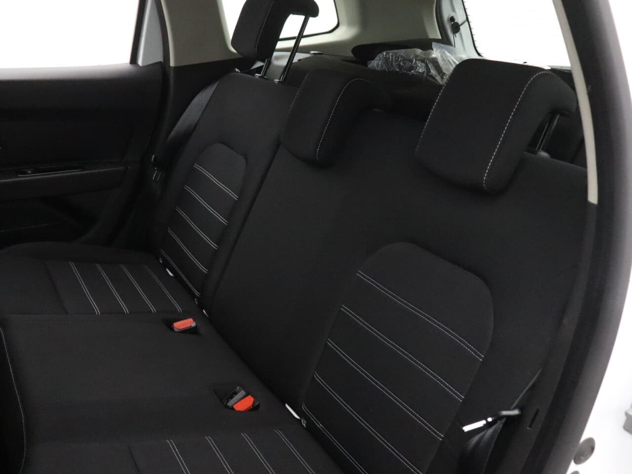 Dacia Duster 1.0 TCe Expression — image 40