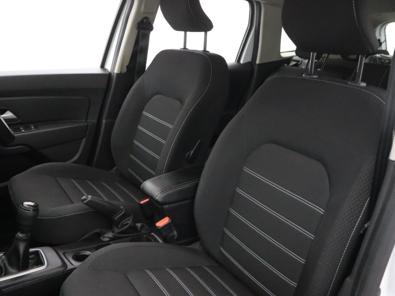 Dacia Duster 1.0 TCe Expression — image 38