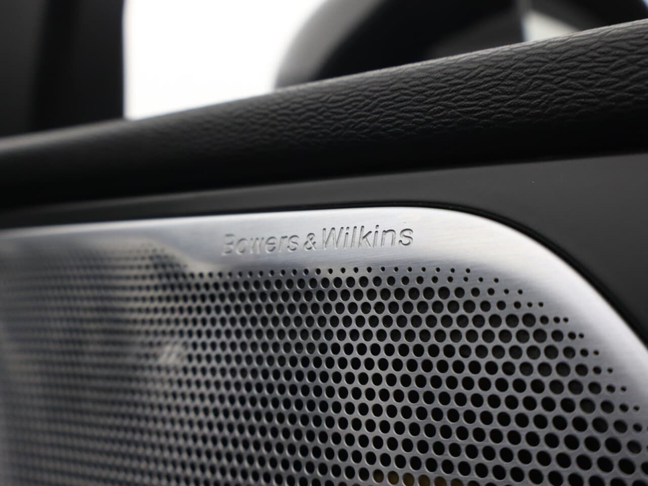 Volvo XC60 2.0 B5 MHEV R-Design Pro — image 53