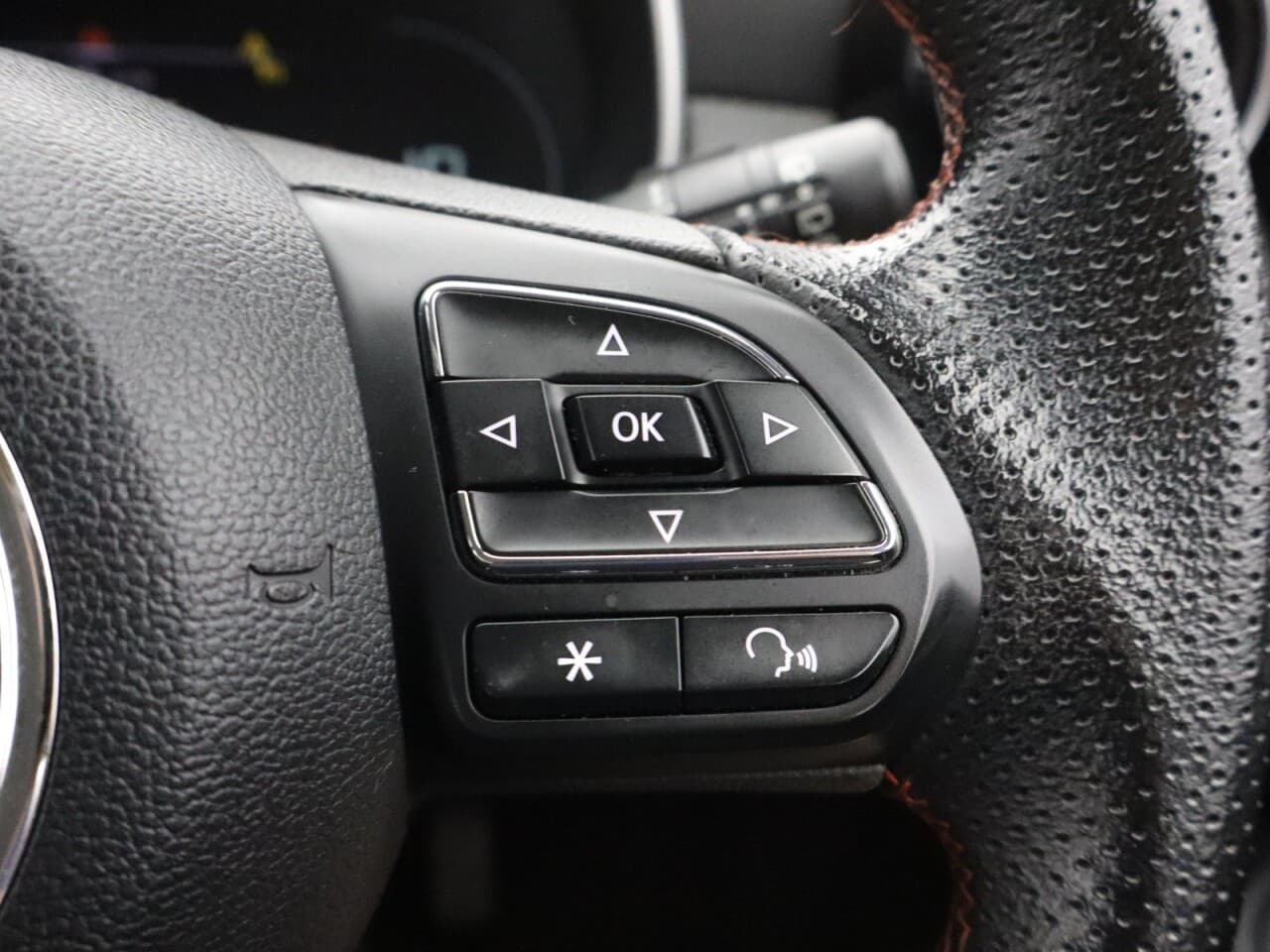 MG MG Zs 1.0 T-GDI Exclusive — image 18