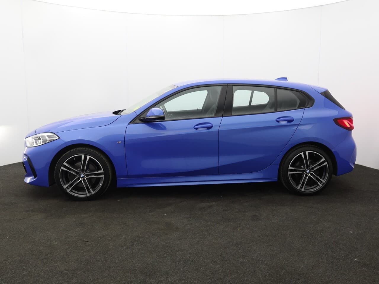 BMW 1 Series 1.5 118i M Sport (LCP) — image 6