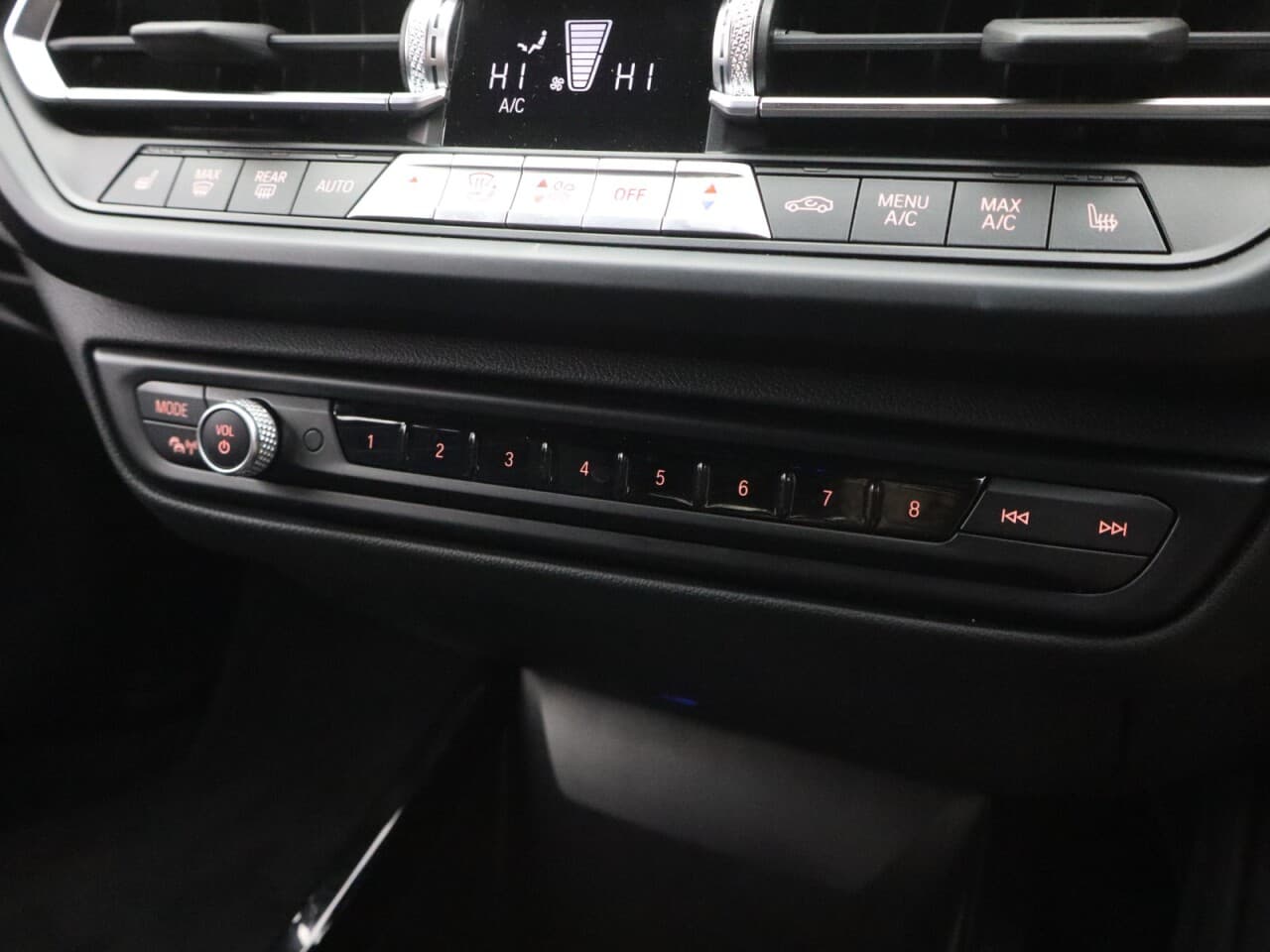 BMW 1 Series 1.5 118i M Sport (LCP) — image 30