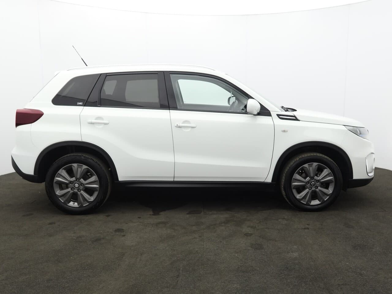 Suzuki Vitara 1.4 Boosterjet MHEV SZ-T — image 11