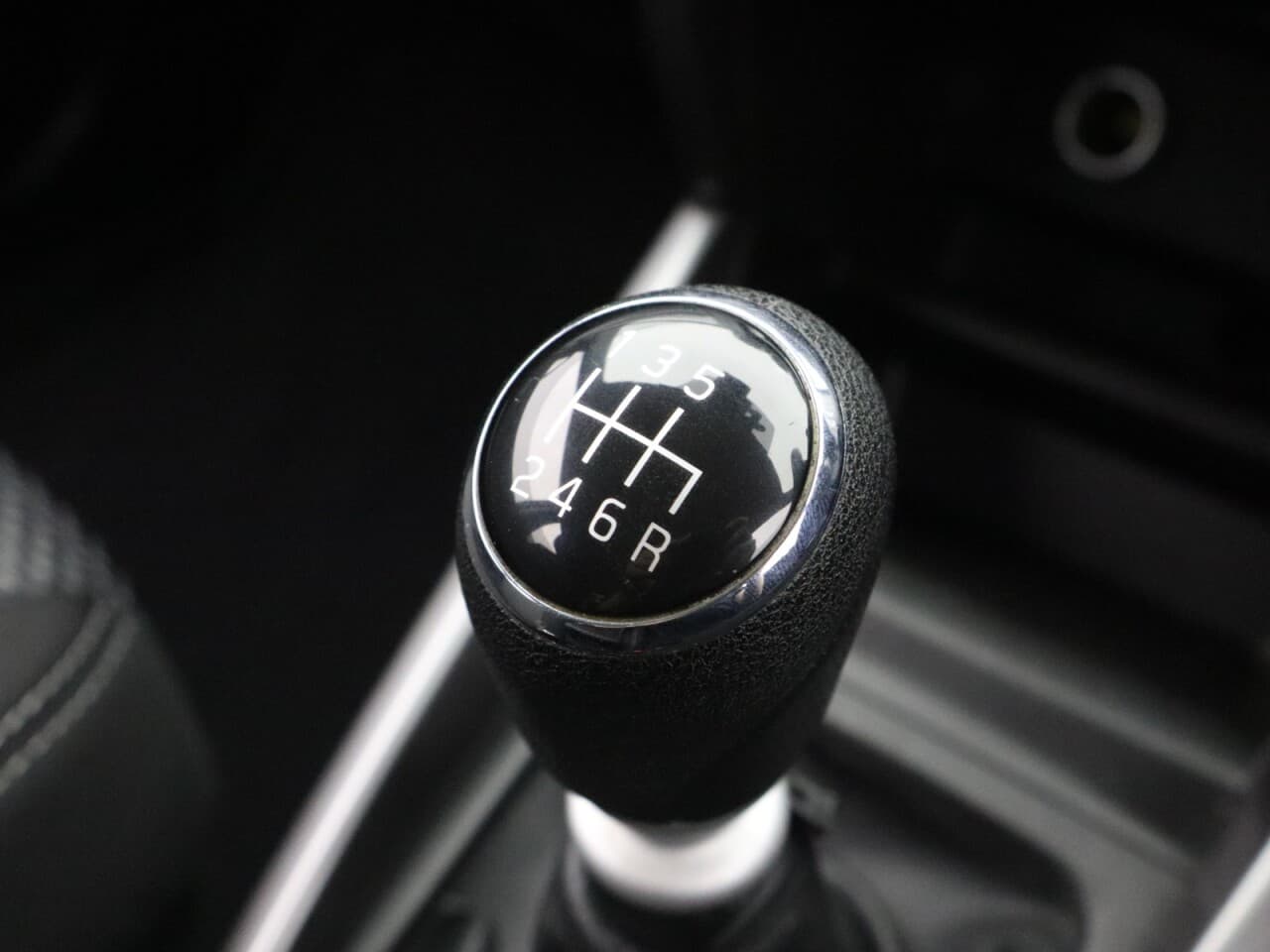 Suzuki Vitara 1.4 Boosterjet MHEV SZ-T — image 26