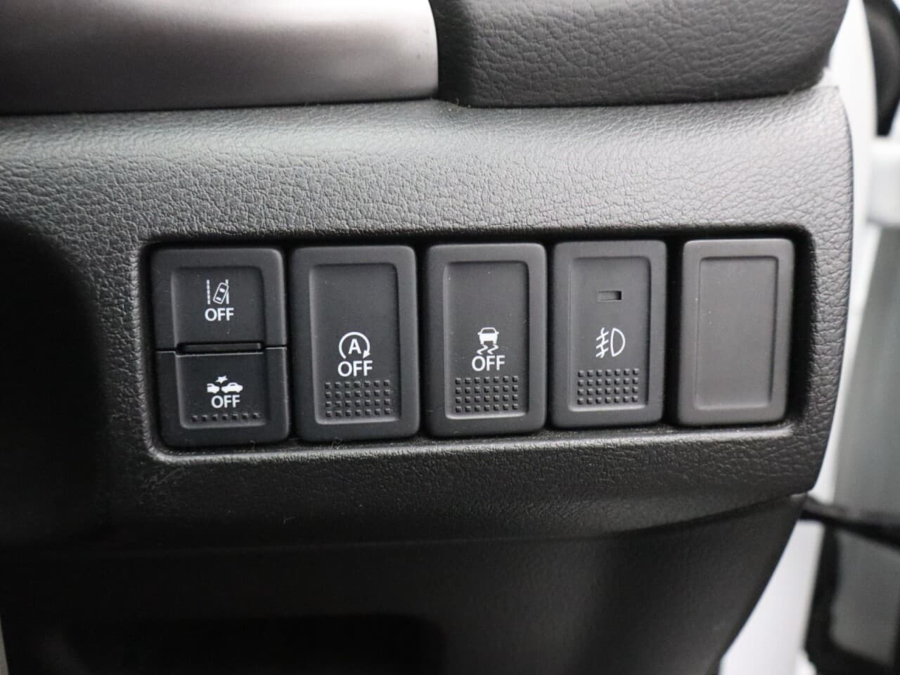 Suzuki Vitara 1.4 Boosterjet MHEV SZ-T — image 36