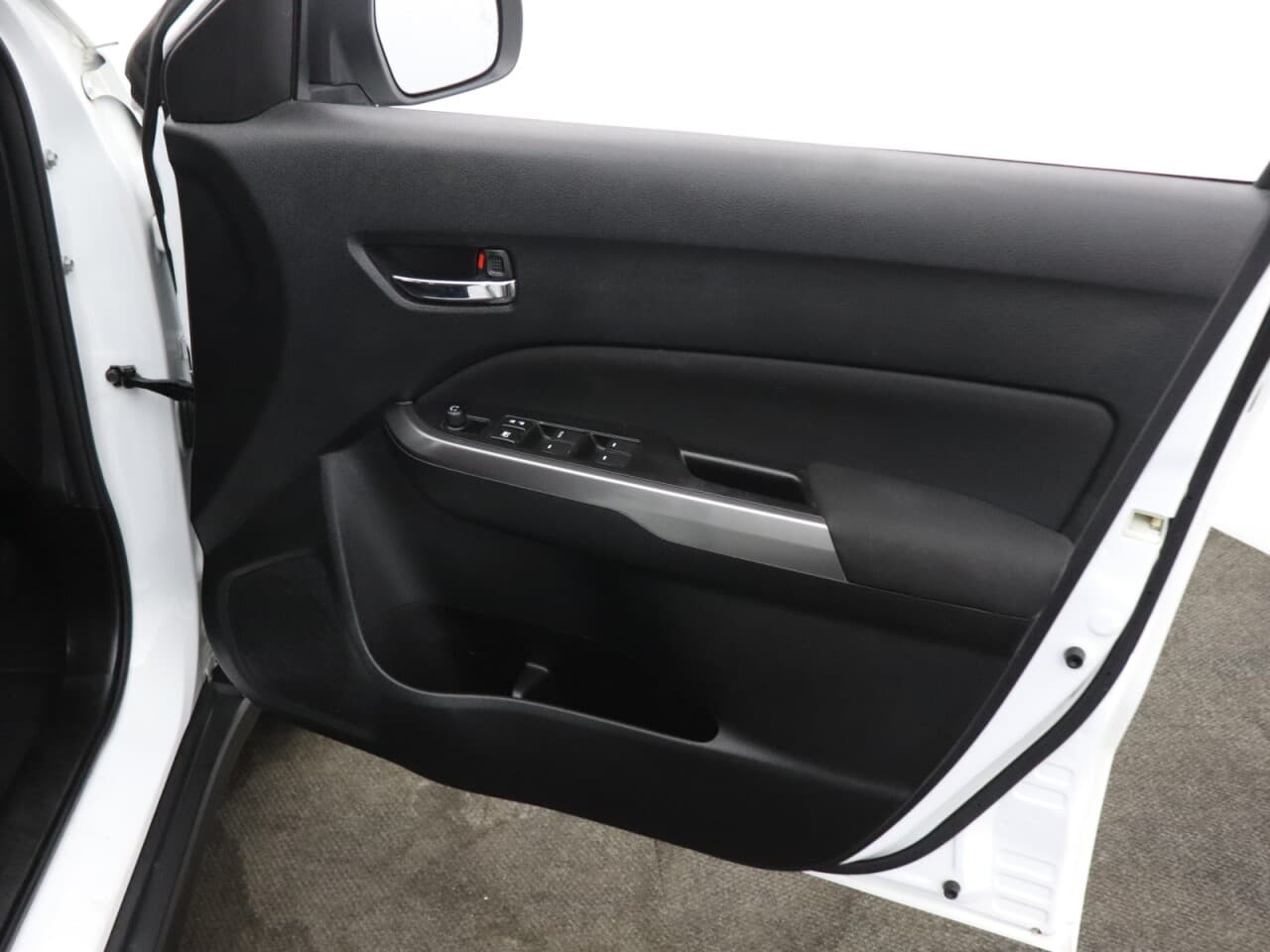 Suzuki Vitara 1.4 Boosterjet MHEV SZ-T — image 42