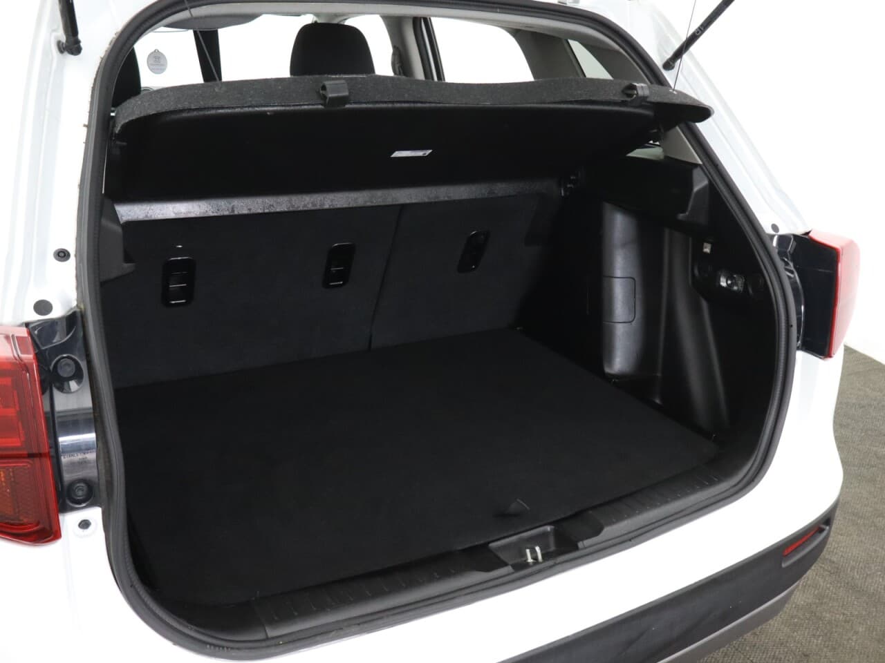 Suzuki Vitara 1.4 Boosterjet MHEV SZ-T — image 41