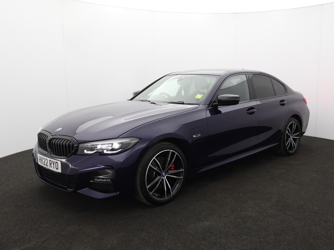 BMW 3 Series 2.0 330e 12kWh M Sport Pro Edition — image 5