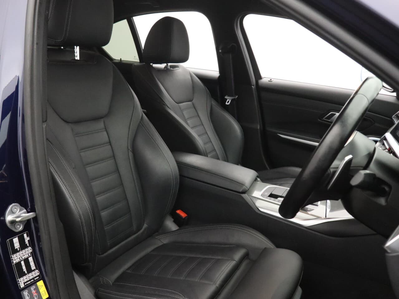 BMW 3 Series 2.0 330e 12kWh M Sport Pro Edition — image 15