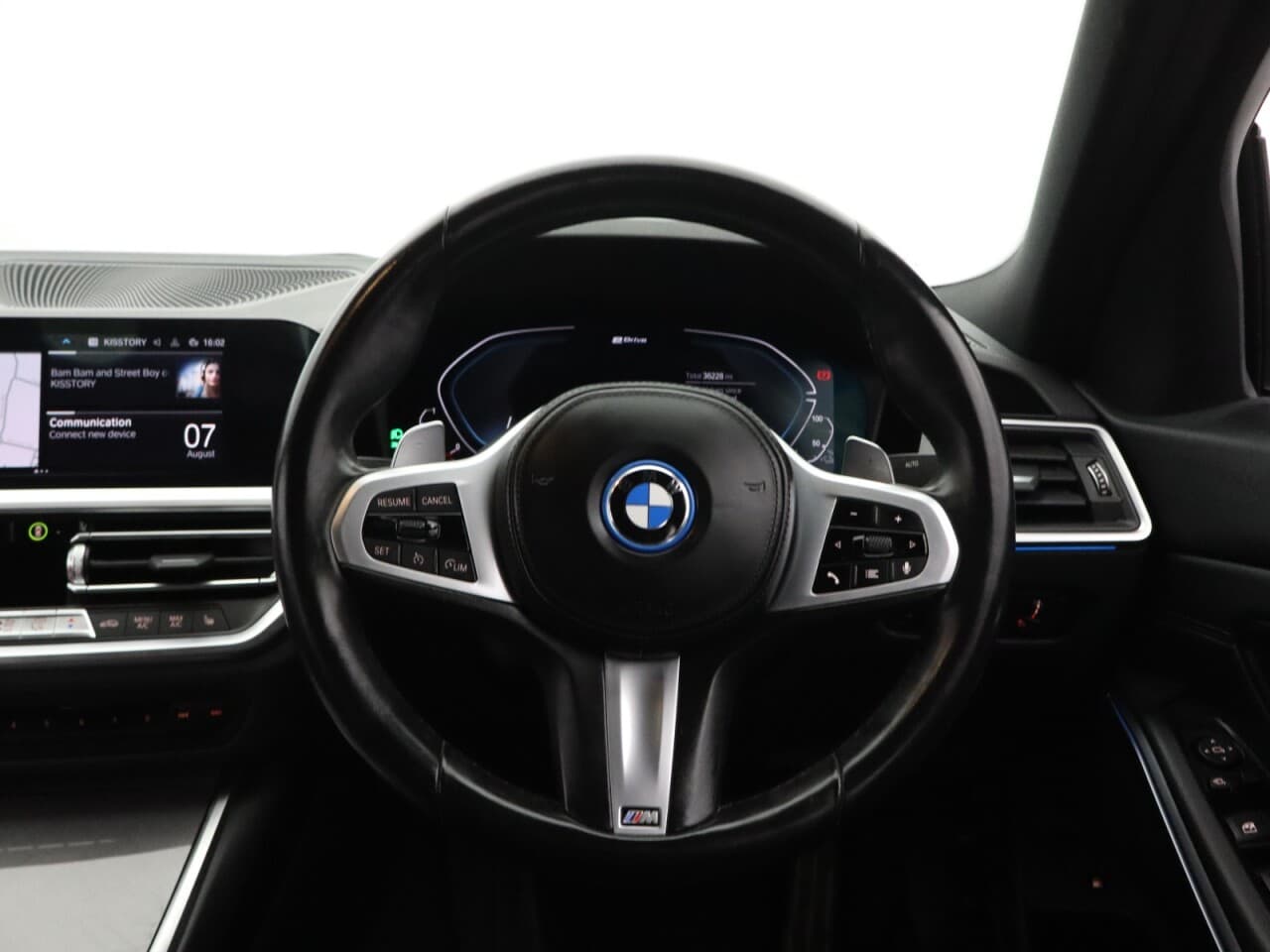 BMW 3 Series 2.0 330e 12kWh M Sport Pro Edition — image 16