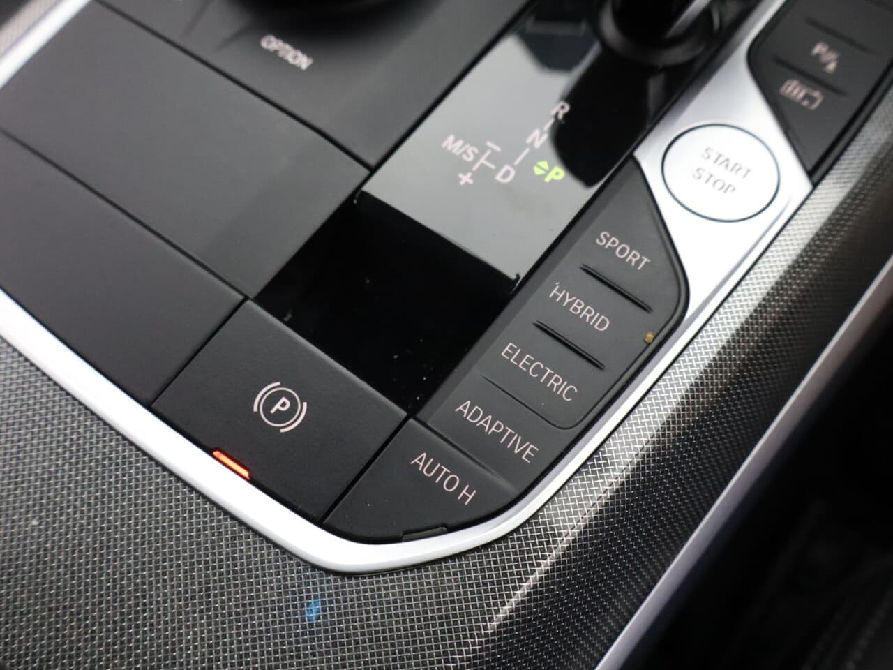 BMW 3 Series 2.0 330e 12kWh M Sport Pro Edition — image 28