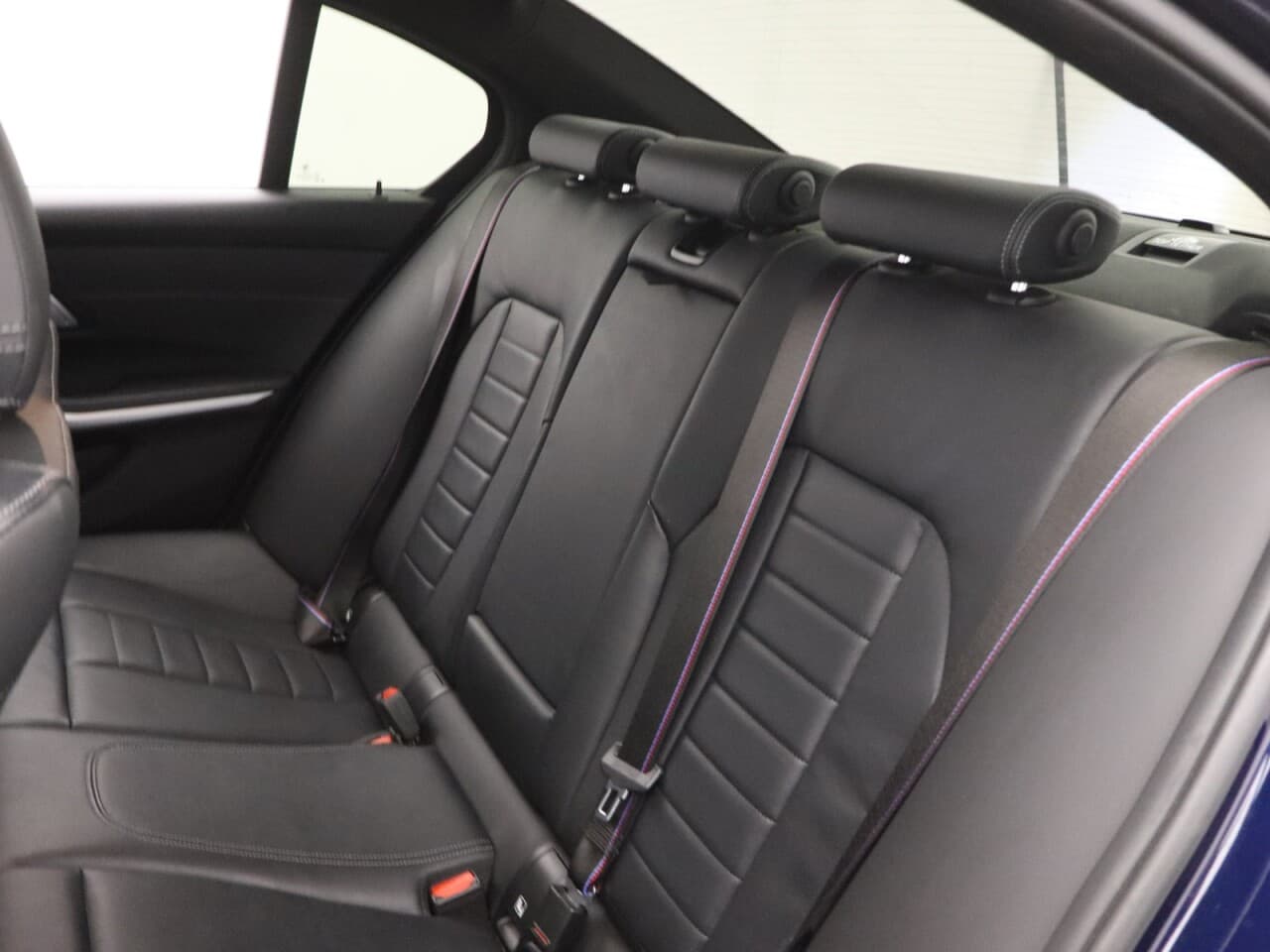 BMW 3 Series 2.0 330e 12kWh M Sport Pro Edition — image 48