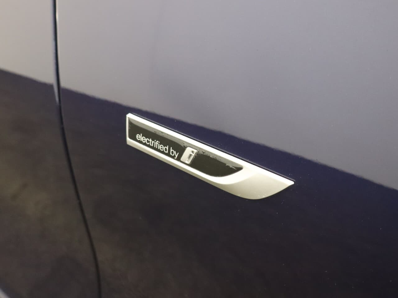 BMW 3 Series 2.0 330e 12kWh M Sport Pro Edition — image 57