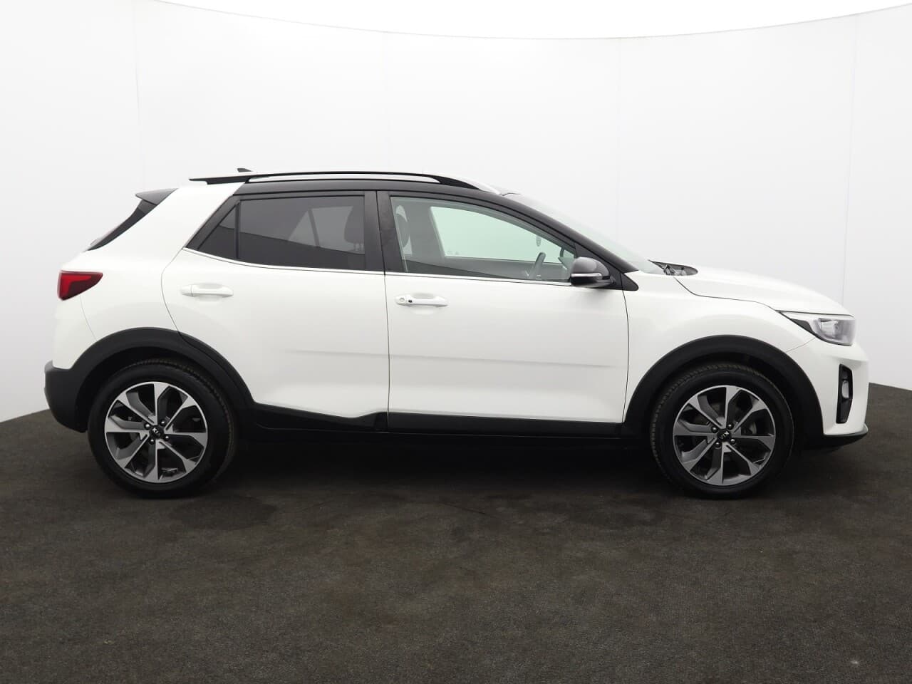 Kia Stonic 1.0 T-GDi 4 — image 11