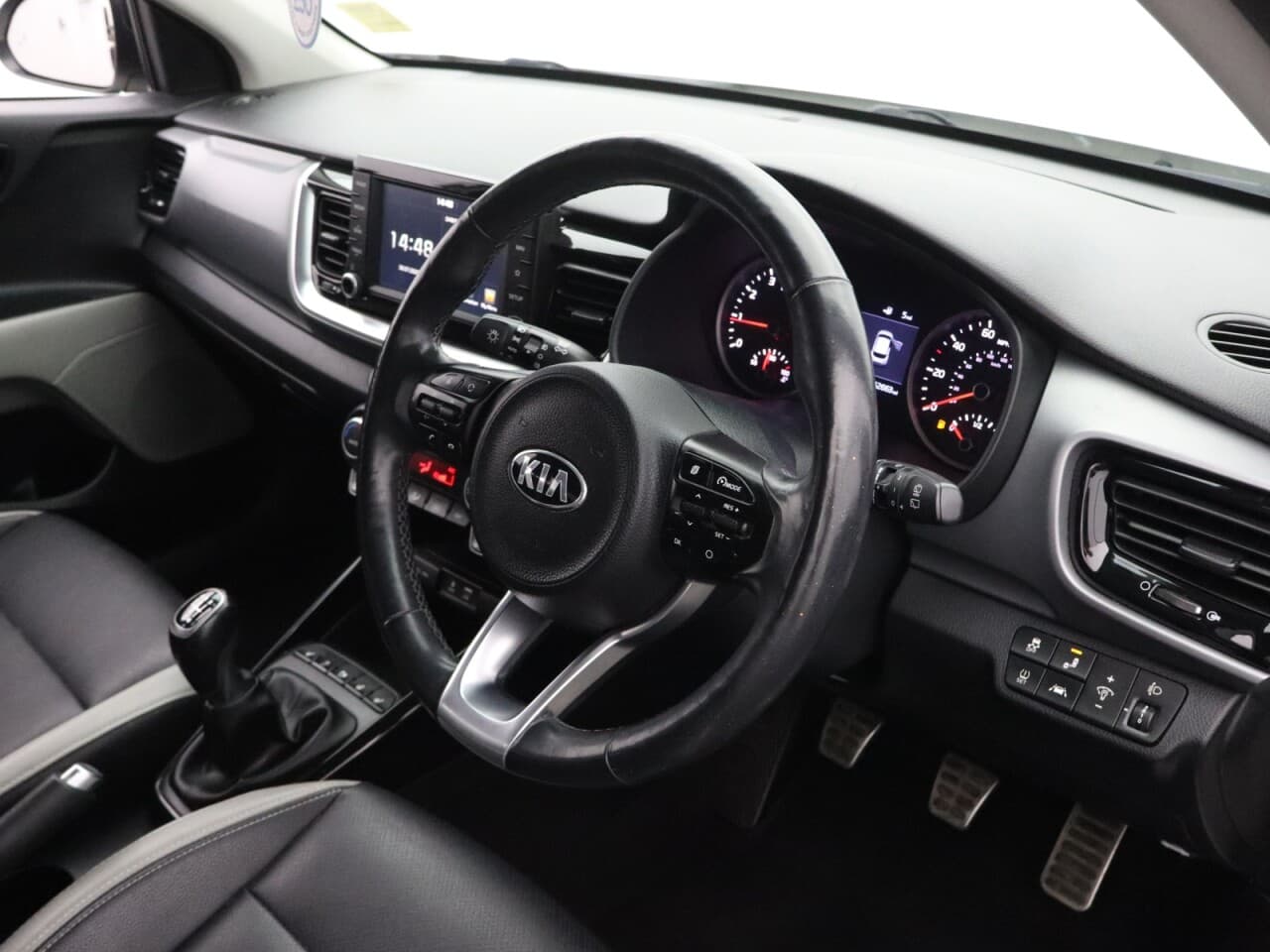 Kia Stonic 1.0 T-GDi 4 — image 14