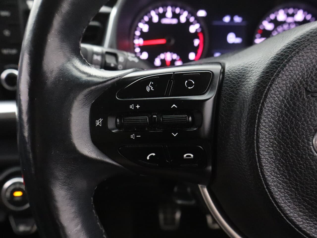 Kia Stonic 1.0 T-GDi 4 — image 17