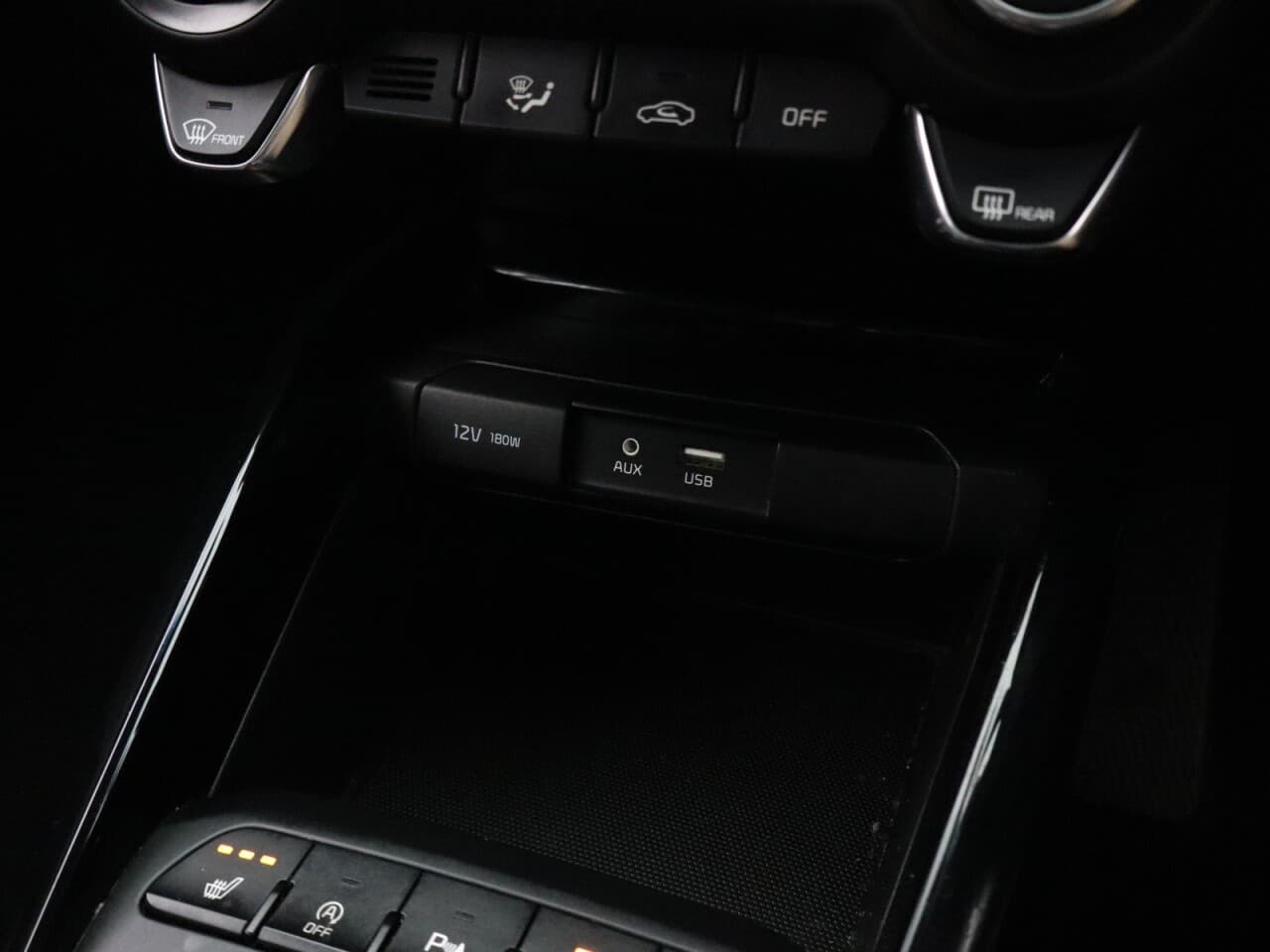 Kia Stonic 1.0 T-GDi 4 — image 28