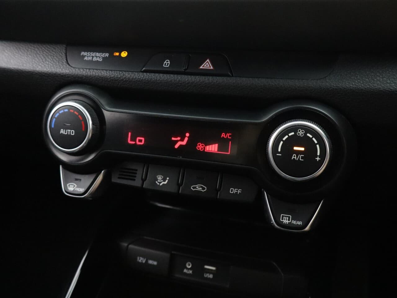 Kia Stonic 1.0 T-GDi 4 — image 29