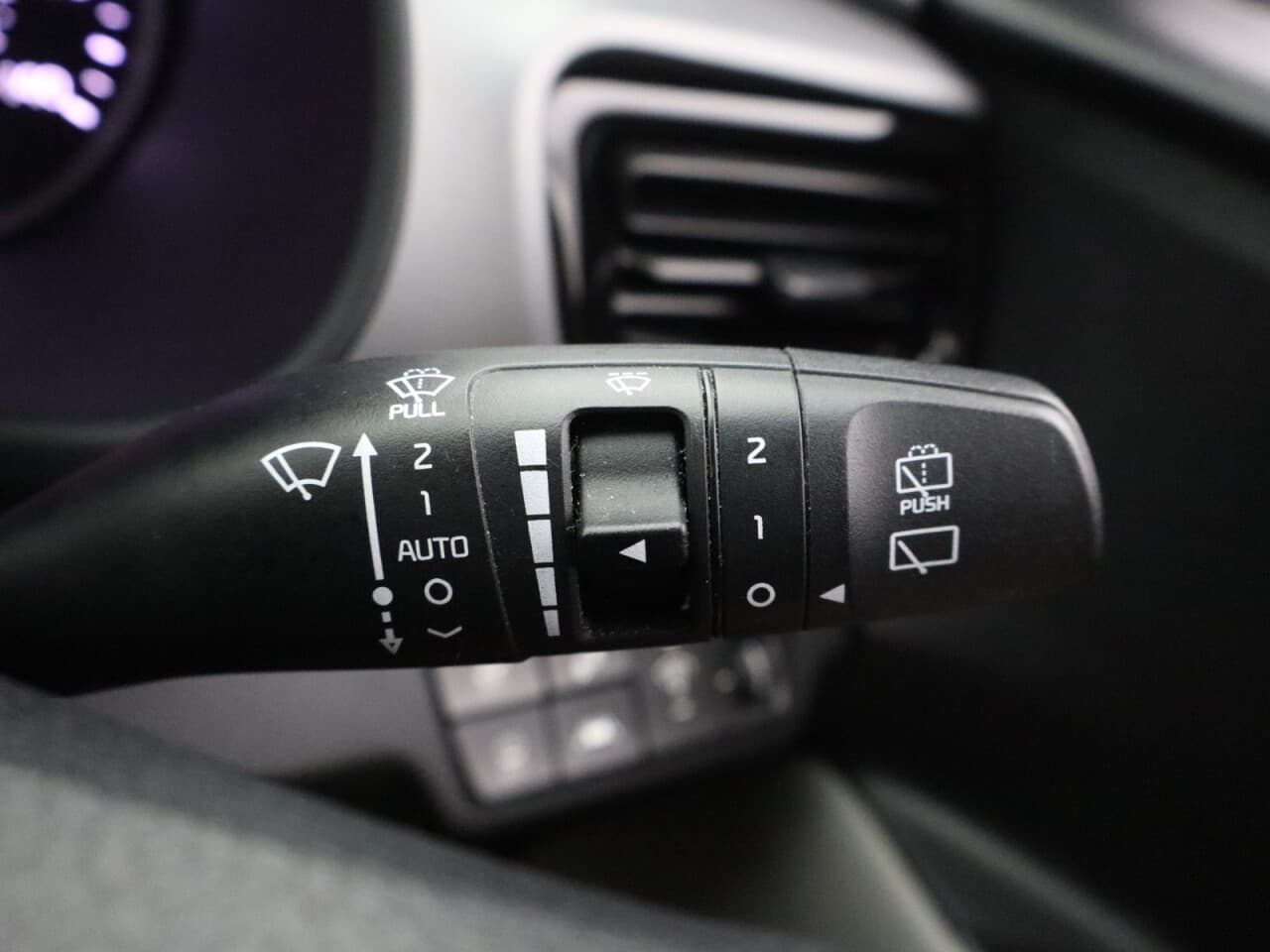 Kia Stonic 1.0 T-GDi 4 — image 36