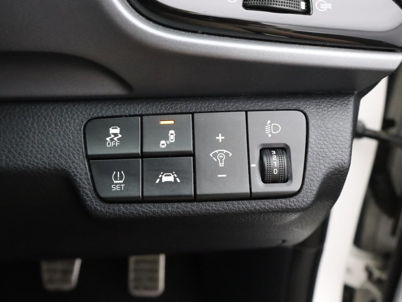 Kia Stonic 1.0 T-GDi 4 — image 38