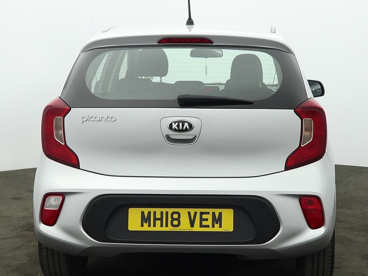 Kia Picanto 1.0 1 — image 9