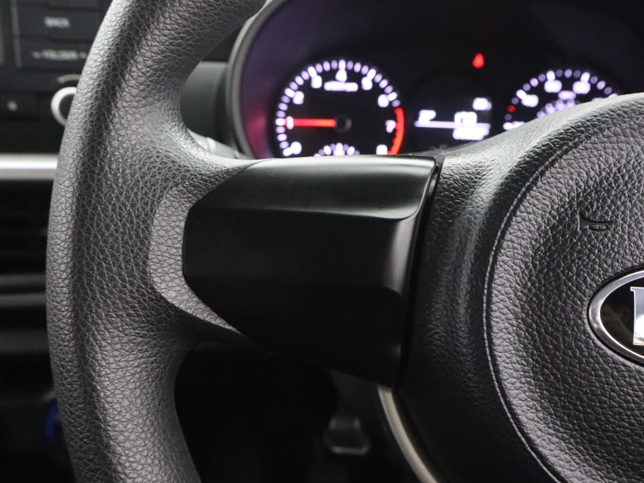 Kia Picanto 1.0 1 — image 17