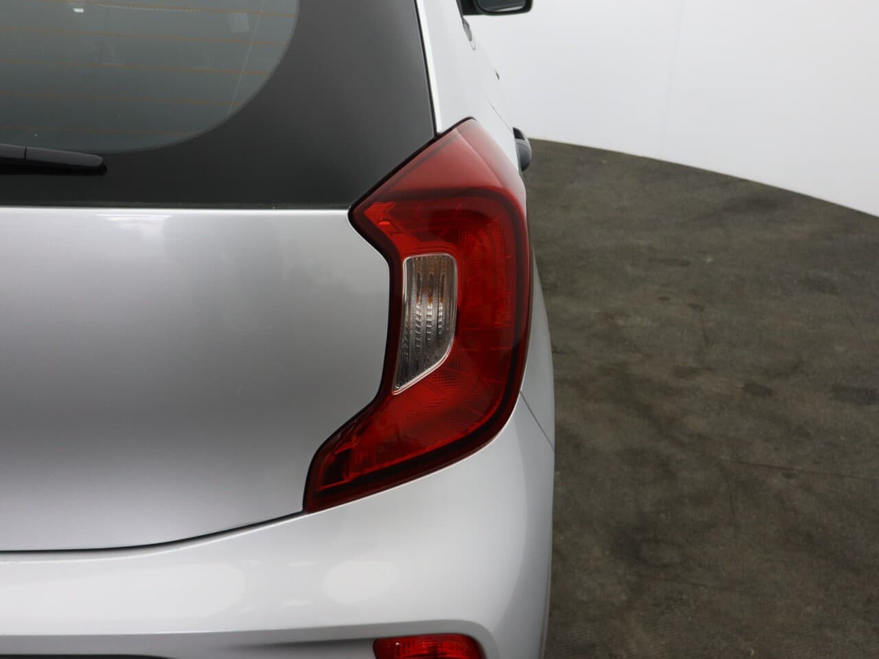 Kia Picanto 1.0 1 — image 51