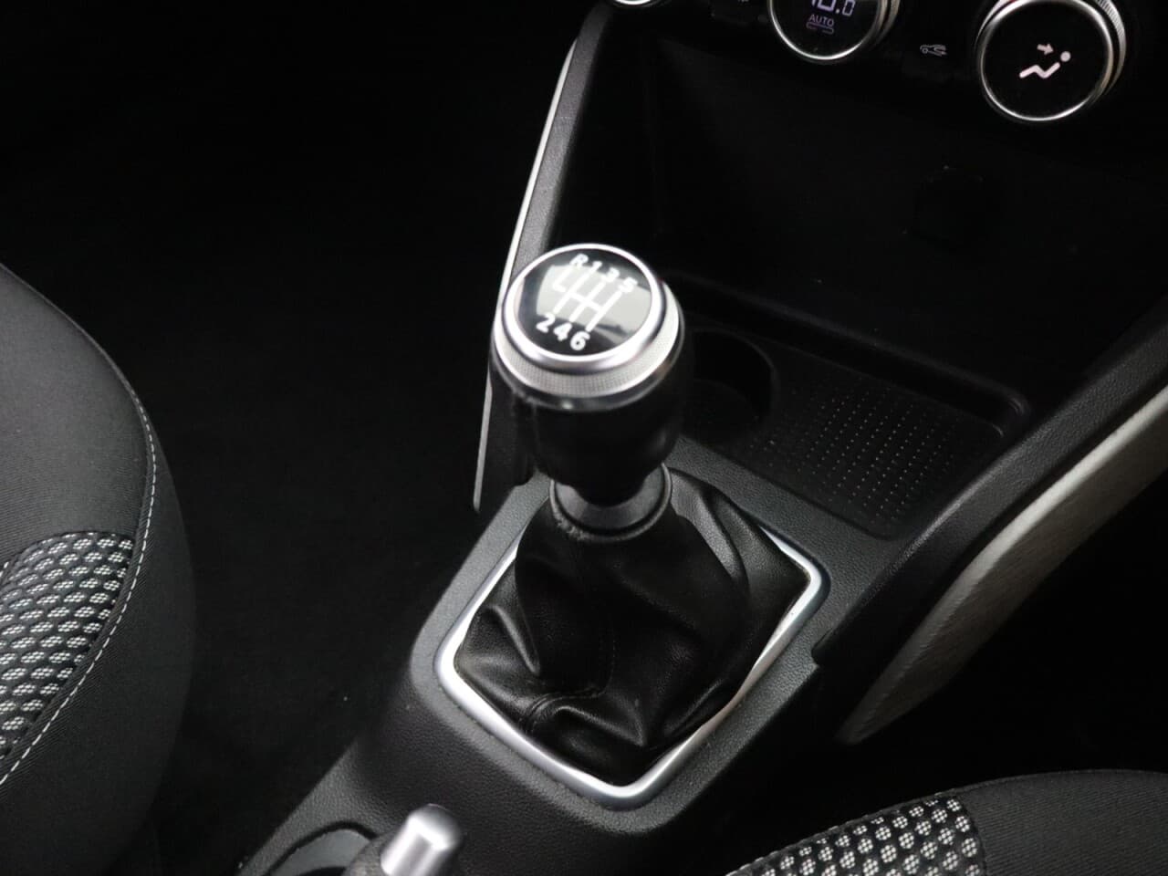 Dacia Duster 1.0 TCe Prestige — image 23