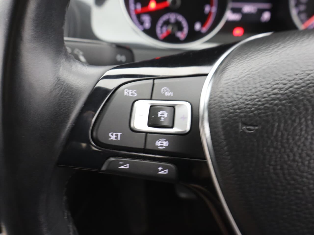 Volkswagen Golf 1.5 TSI EVO Match Edition — image 17