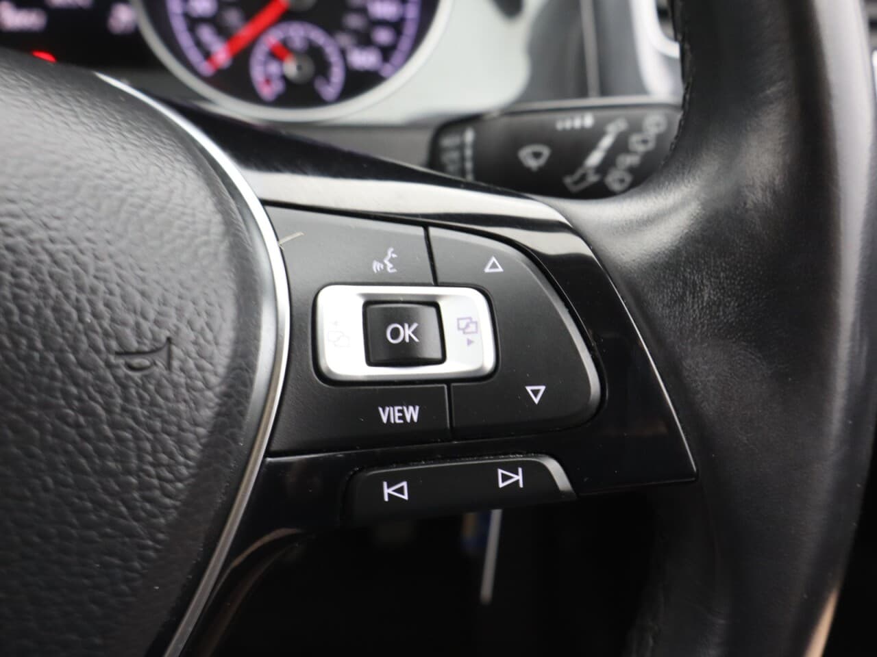 Volkswagen Golf 1.5 TSI EVO Match Edition — image 18