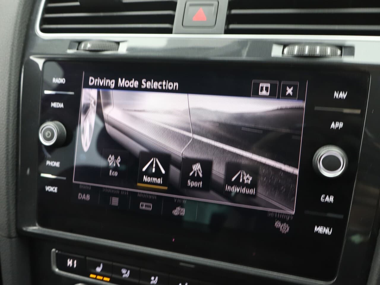 Volkswagen Golf 1.5 TSI EVO Match Edition — image 35