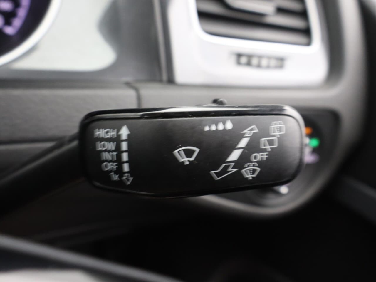 Volkswagen Golf 1.5 TSI EVO Match Edition — image 39