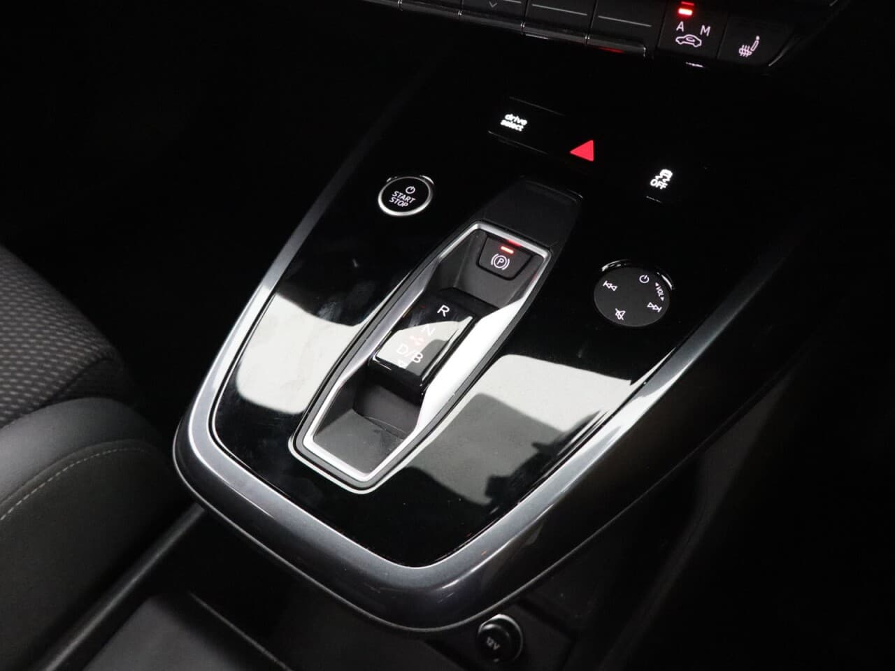 Audi Q4 E-Tron 40 S line — image 23