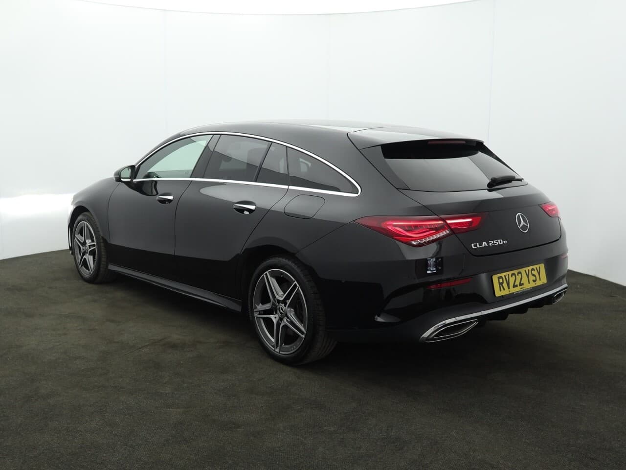 Mercedes-Benz Cla 1.3 CLA250e 15.6kWh AMG Line (Premium) Shooting Brake — image 8