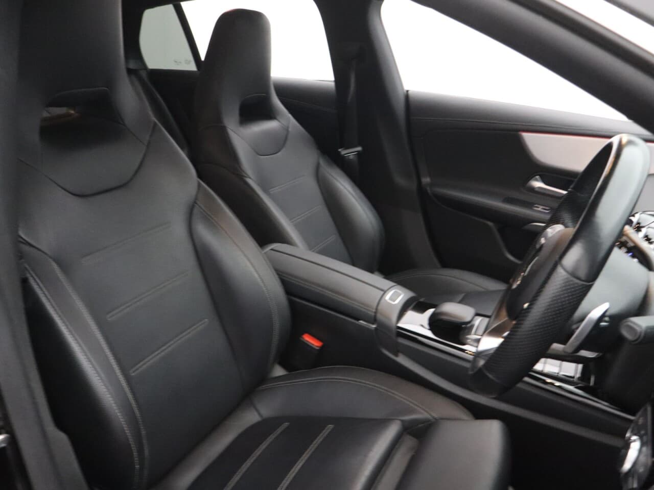 Mercedes-Benz Cla 1.3 CLA250e 15.6kWh AMG Line (Premium) Shooting Brake — image 15