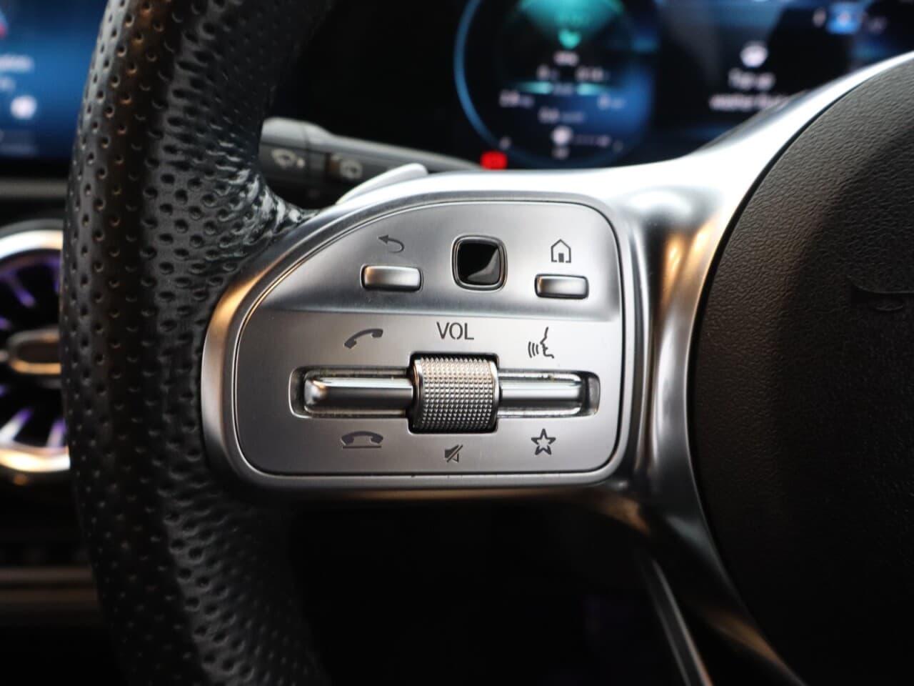 Mercedes-Benz Cla 1.3 CLA250e 15.6kWh AMG Line (Premium) Shooting Brake — image 17