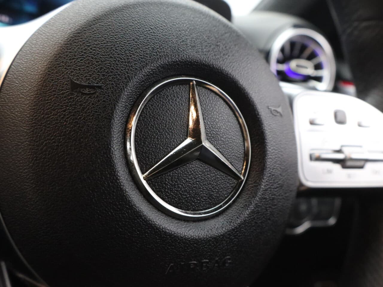 Mercedes-Benz Cla 1.3 CLA250e 15.6kWh AMG Line (Premium) Shooting Brake — image 20